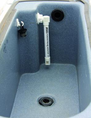 The use of an efficient spray head like a Flowrite PowerStream gets the oxygen deep into the water and directly to the fish.