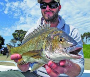 Steve Ditterich with a quality Patto bream taken on a Cranka Vibe in GAU colour.