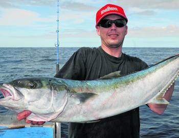If catching a solid inshore kingfish is your goal then May is the month to put in the effort. Live calamari squid or live garfish are right at the top of the list for kingy baits.