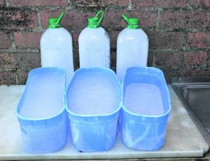Trag can semi-freeze in a slurry, so be mindful of not making the mix too cold.