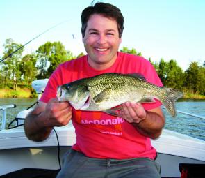 Ben May he scored this lovely bass just below the boat ramp at Penrith. His third 40cm-plus fish in a few weeks, this one fell to a 1/4oz purple spinnerbait.