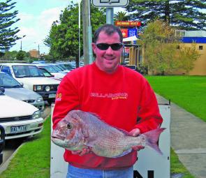 Rocket Harris with a chunky snapper off the Lee Breakwall.
