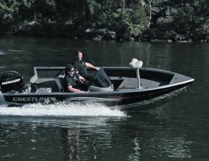 The Crestliner Fish Hawk 1600SC corners safely and under control.