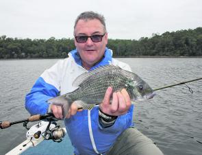 Moods with a solid bream taken on a plastic, one of 16 caught for the morning session.