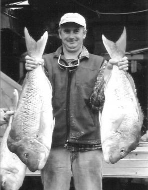 Wayne Redpath with some big snapper caught offshore over McLoughlins Reef. The fish ranged between 7 and 9kg.