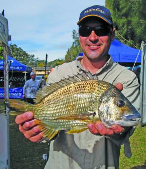 Hobie's Greg Lewis with a kilo St Georges Basin bream.