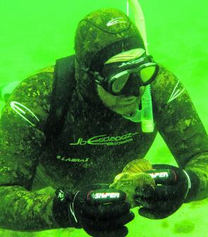 Brett Illingworth from Esclapez Australia had great success free-diving for scallops.