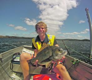 Jak Elmer with a cracking St Helens flats bream – plenty of these about this year.