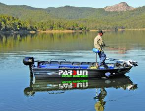 Ricky Simmons works the dam. The bow-mount runs on a single battery while the Parsun has its four 12v deep cycles.
