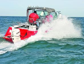 The Deep V hull makes very little work of even 1m seas making it the ideal offshore fishing boat.