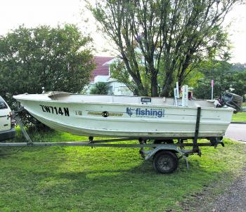 You don’t need a huge boat to get out to inshore rocky outcrops and reefs if you have a reliable engine and all the right safety gear. I always carry a radio and flares, and pick my days carefully.