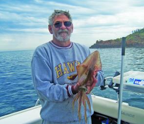 Cecil Russouw with a good Mornington Calamari from only 5m down.
