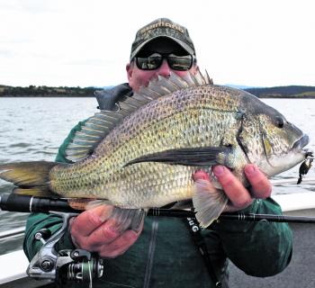 The author reckons that cranking spinning reels with his non-dominant (left) hand — and therefore not having to swap hands after every cast — has caught him a lot of extra fish over the years. Having your dominant hand holding the rod can also be especial