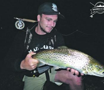Kiel Jones landed this mud eye feeding brown trout from Wendouree flyfishing on a Muddler Minnow fly pattern.