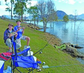 moogerah lake fishing caravan park easy lads productive proved caught bass bank bag these off who