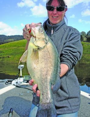 The author’s other half, Sharon, with one of the golden perch that helped them secure a win in the Burrinjuck round of the Australian Yellowbelly Championships last year. Blowering Dam has secured a round early this year.