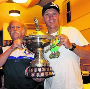 Victorian State Team manager Bruce Lowenthal and Rob Torelli, the Australian Open Spearfishing Champion for the 9th time, holding the Open Trophy.