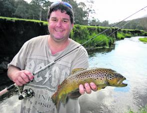 This large brown trout took a 40mm Metalhead soft plastic in black metal colour in a small tributary of the Kiewa River recently.