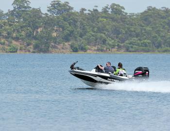 The lake has been fishing very consistently with good numbers of flathead and bream spread throughout the system.