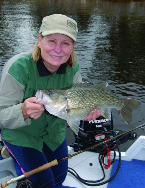 The author’s wife Denise with a decent Somerset Dam bass. 
