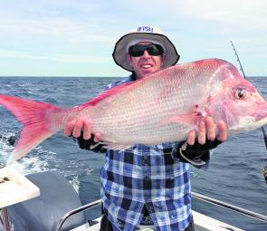Floatlining doesn’t spook the fish anywhere near as often as other methods do, which is perfect for targeting big snapper!